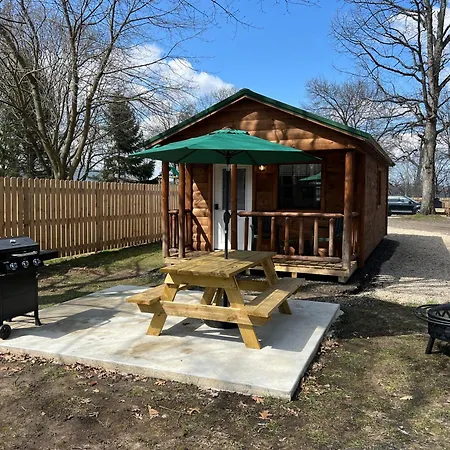 Sister Lakes Glamping Cabin At Wonder Woods #4